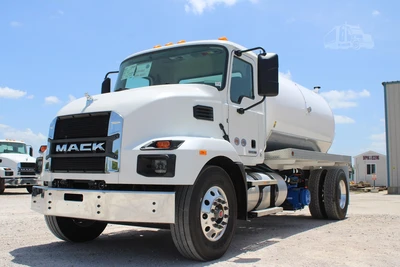New | in-Stock 2027 MACK MD7 Septic/Sewer/Vacuum Trucks Texas US | Roll Off Truck World #1491897