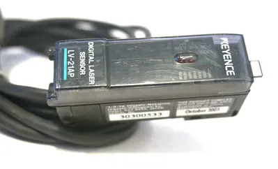 USED KEYENCE LV-21AP DIGITAL LASER SENSOR LV21AP