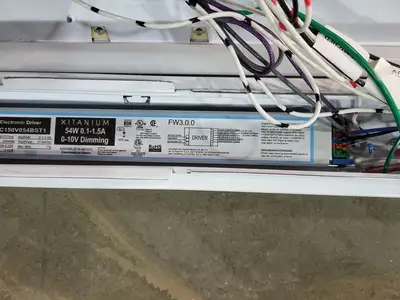 NEW DAY-BRITE FSS470L840-UNV