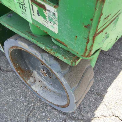 USED 2014 Genie GS-3232