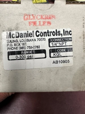 MCDANIEL KGL 2.5" 0-300PSI PRESSURE GAUGE