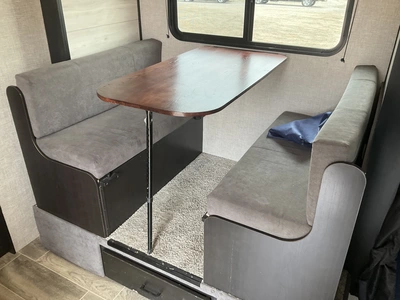 Used 2022 JAYCO JAY FLLIGHT Campers, Caravans, Motorhomes Michigan US | Miedema Asset Management Group #1321399