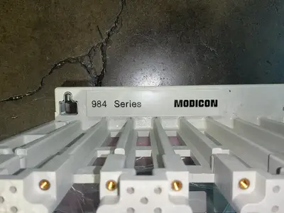 Used SCHNEIDER ELECTRIC ASH819209 PLC Chassis Ohio US | HGR 24 #1406243