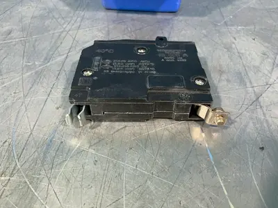 Used SQUARE D _UNKNOWN_ Circuit Breakers Ohio US | HGR 24 #1505775