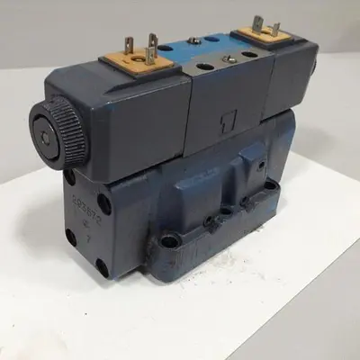 USED VICKERS DG4V-3-6C-M-U-HL7-60-B13