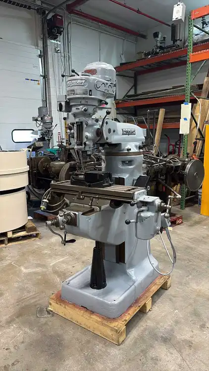 1955 BRIDGEPORT 32"X9" J HEAD MILL Bridgegport Mills | Global Machine Brokers, LLC