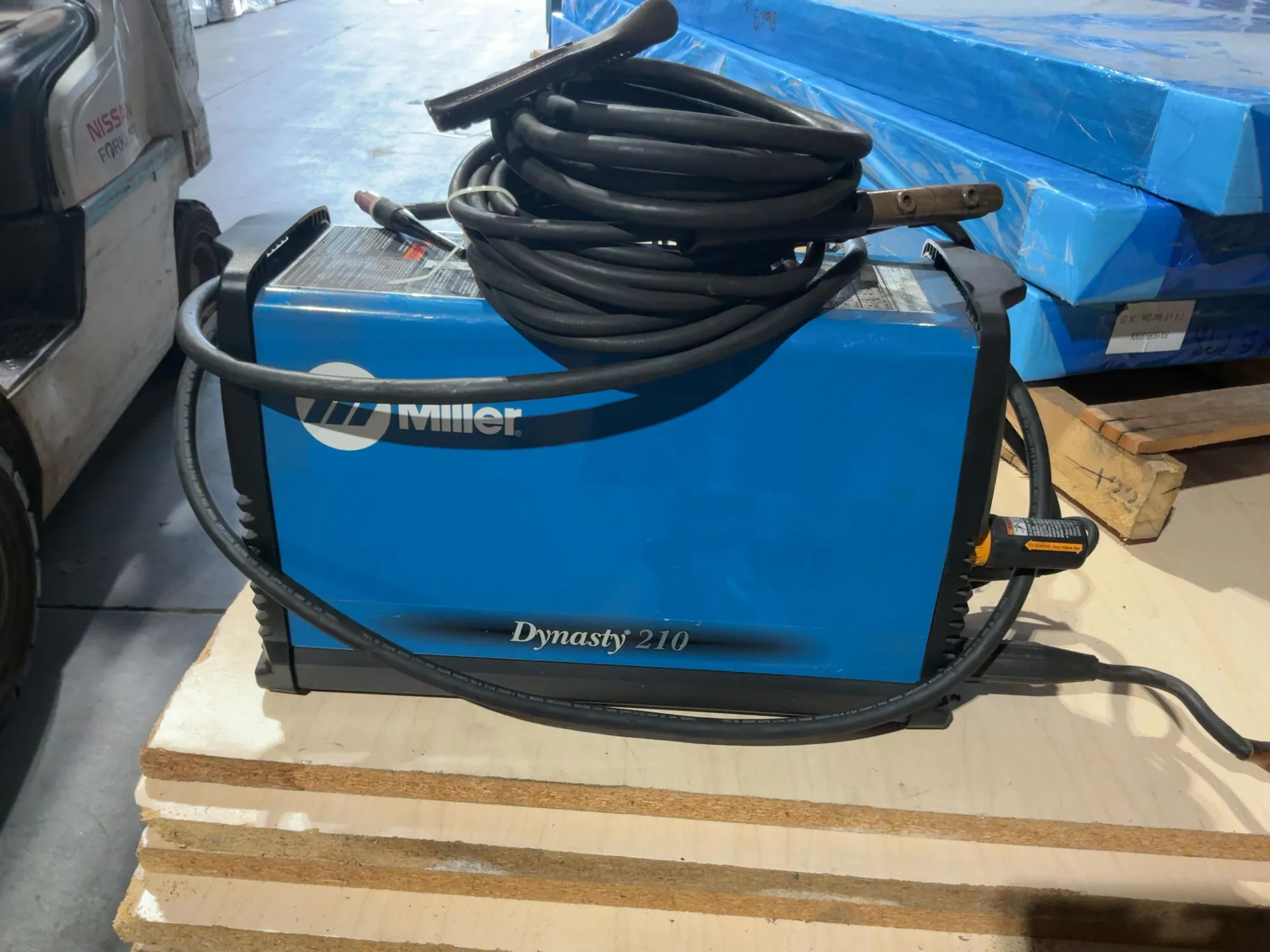Used MILLER DYNASTY 210, 210-AMP AC/DC TIG AND STICK WELDER Tig Welders Michigan US | Miedema Asset Management Group #1425010