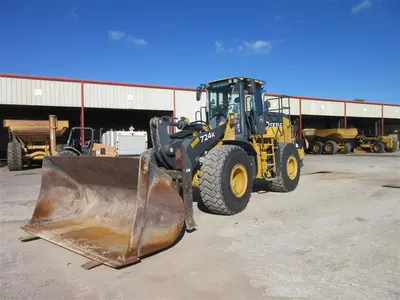 USED 2016 Deere 724K