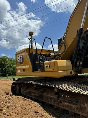 Used 2021 CATERPILLAR 320 Excavators Tennessee US | Big D Heavy Equipment #1556365