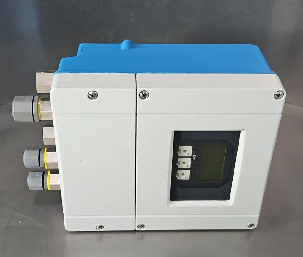 E+H PROMAG 53 Flowmeter 53P15-EL1B1AC5BBAD - 20-55VAC/16-62VDC15VA. Loc 6E