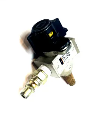 USED SMC 1/4" NPT LOCKOUT PRESSURE RELIEF 3-PORT VALVE 15–145 PSI