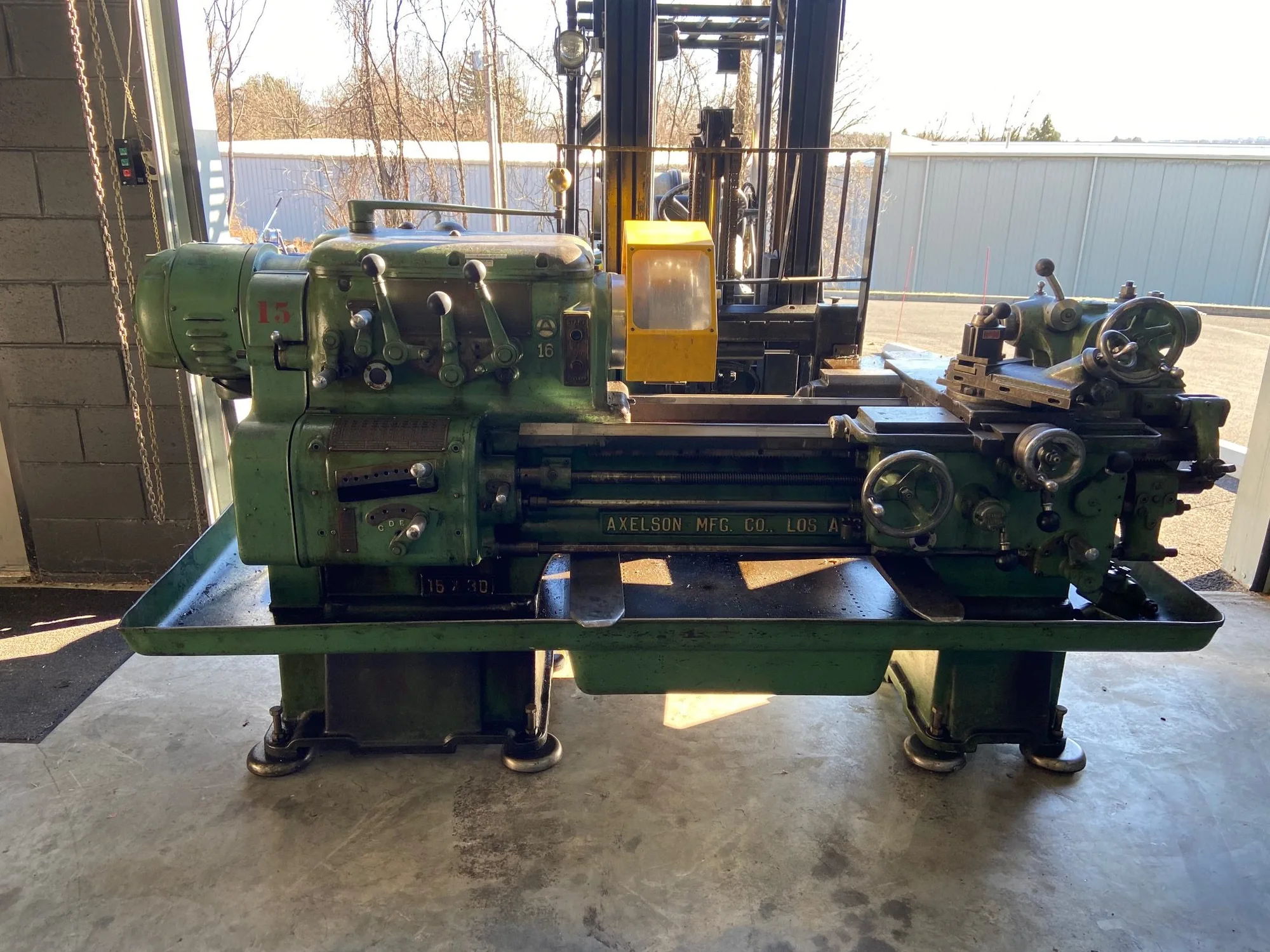 Axelson 16 x 30 Manual Lathe