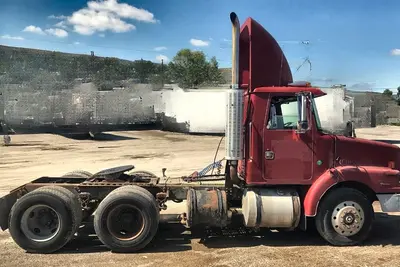 Used 1996 VOLVO WG64 Conventional trucks Kentucky US | Proxy Equipment #1384926