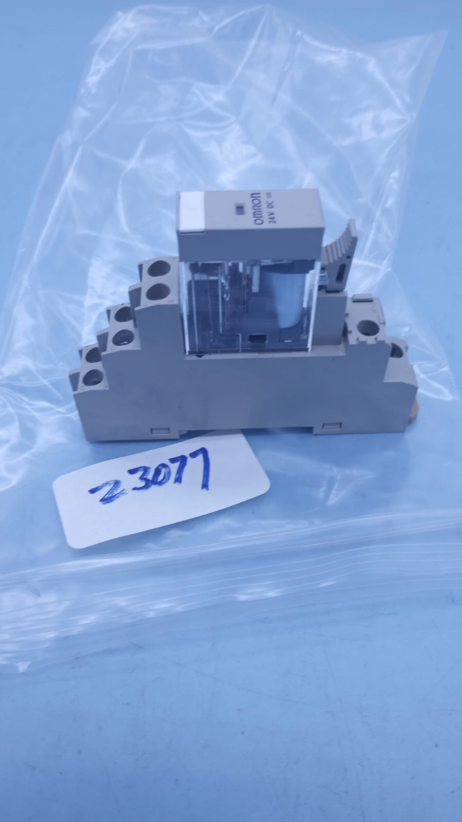 Omron Automation G2R-2-S DC24(S) Power Relays, Plug-in, 2 Pole, 5A, 24VDC, Diode