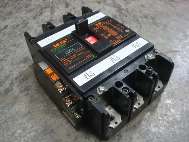 Fuji Electric EA203BT Auto Breaker 200 Amps BT3GEB-200 Used