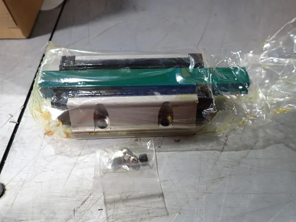 NEW THK SHS25LC1SS (GK)