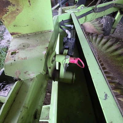 2010 SCHULTE SRW 1400 ROCK RAKE | Iron Listing (38)