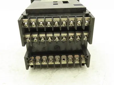 Honeywell UDC2500 Digital Temperature Controller DC2500-E0-0L00-200-10000-E0-0