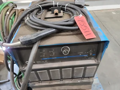 Miller Deltaweld 302 Welder