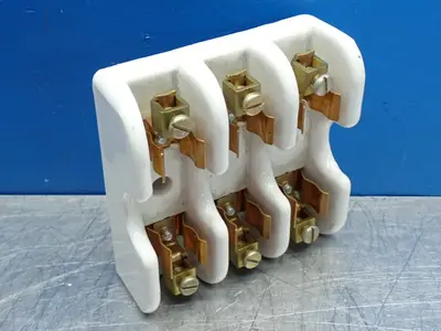 USED LEVITON 8907