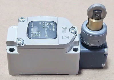NEW Omron 5305