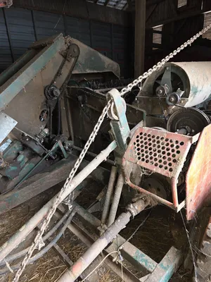 NEW IDEA 325 Harvesting Equipment | Iron Listing (47)