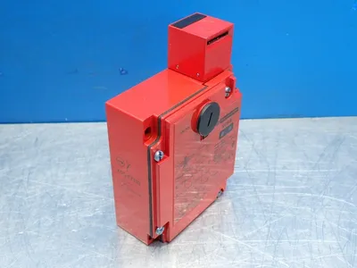 NEW EATON XCSE7333