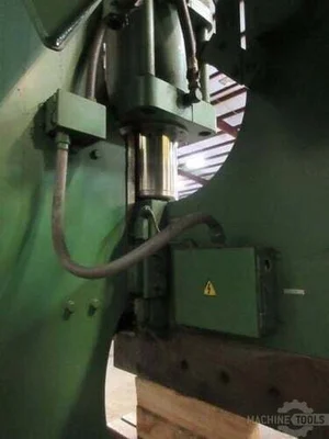 USED 1995 CINCINNATI INC 230CBX12
