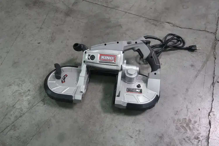 New | in-Stock KING CANADA KC-8377 Horizontal Band Saws British Columbia CA | Lenmark #255187
