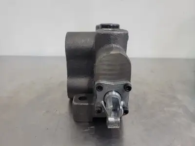 Directional Control Valve 1" A/B Port 1-1/4" In/Out Port 3000J