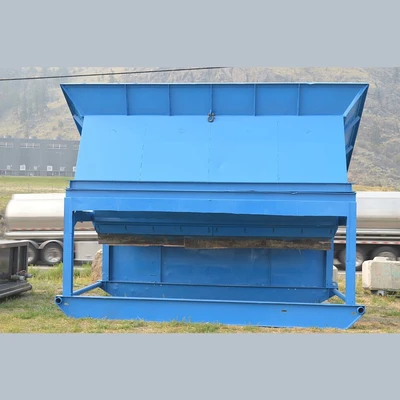 25 yard Hopper and Belt Feeder