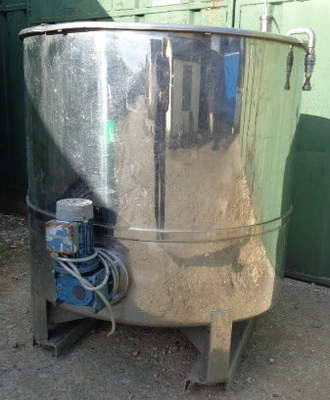 1,100L S/S Vertical Mixing Tank