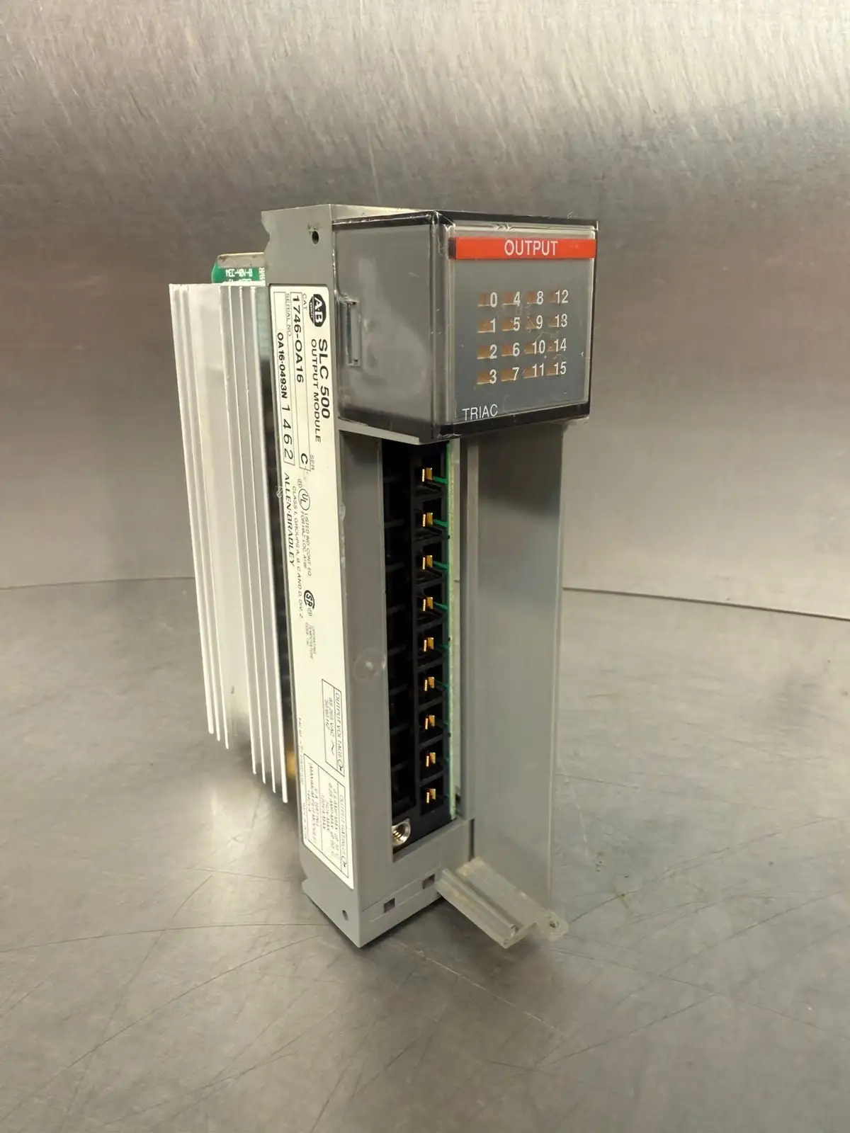 Allen-Bradley 1746-OA16 /C Slc 500 Output Mod 85-265VAC 50/60Hz (6.4.5)