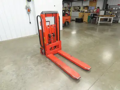Used INTERRTHOR _UNKNOWN_ Pallet Lifters Indiana US | Arrow Industrial #795279