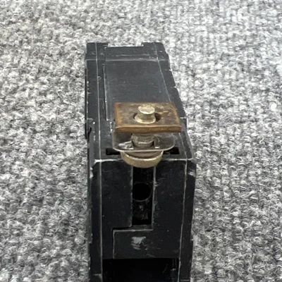 Used GE THQB1135 Circuit Breakers California US | Davliegogo LLC #1705960