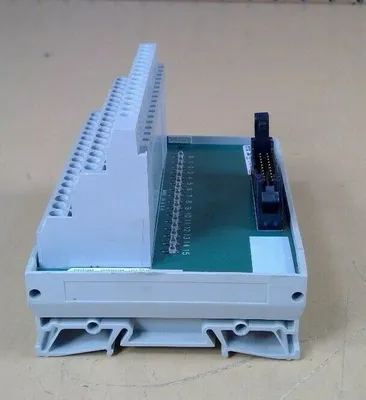 Allen-Bradley 1492-IFM20D24-3 Ser. A Indicator 3D-7