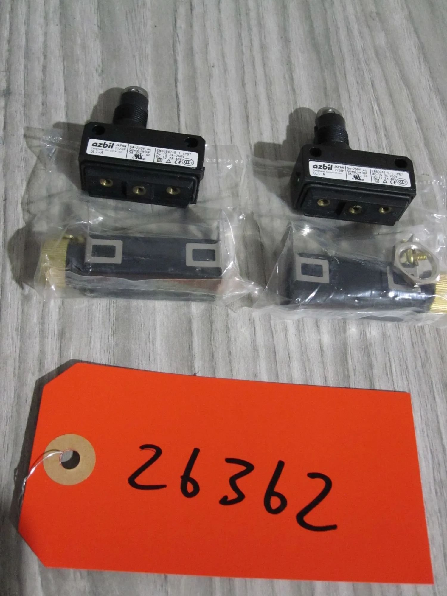 USED AZBIL EN60947-5-1