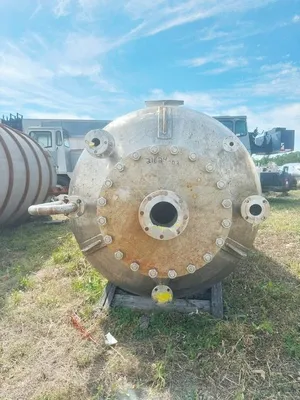 USED 2001 STEEL-PRO INC. 2,000 Gallon