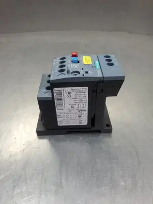 SIEMENS 3RU2116-1GB1 SIRIUS Contactor. 4C-51