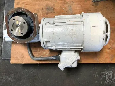 USED PAUL MUELLER 4000 LITER SS JACKETED REACTOR W/ AGITATOR 50 PSI FV &100 PSI
