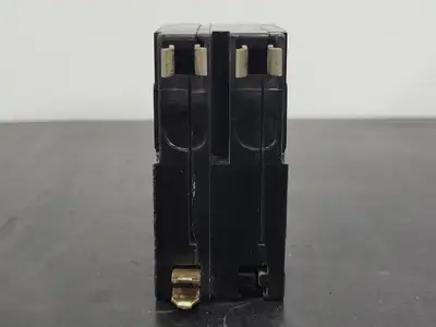 USED SQUARE D QO220