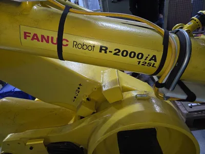2004 FANUC R-2000iA/125L ROBOT | Machinery Resources International (4)
