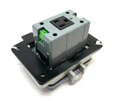 Used Grace Technologies GracePort Ethernet Duplex Interface Panel Outlet Electrical Fittings Michigan US | Maverick Industrial Sales #1391398