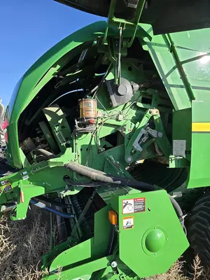 USED 2022 JOHN DEERE L341