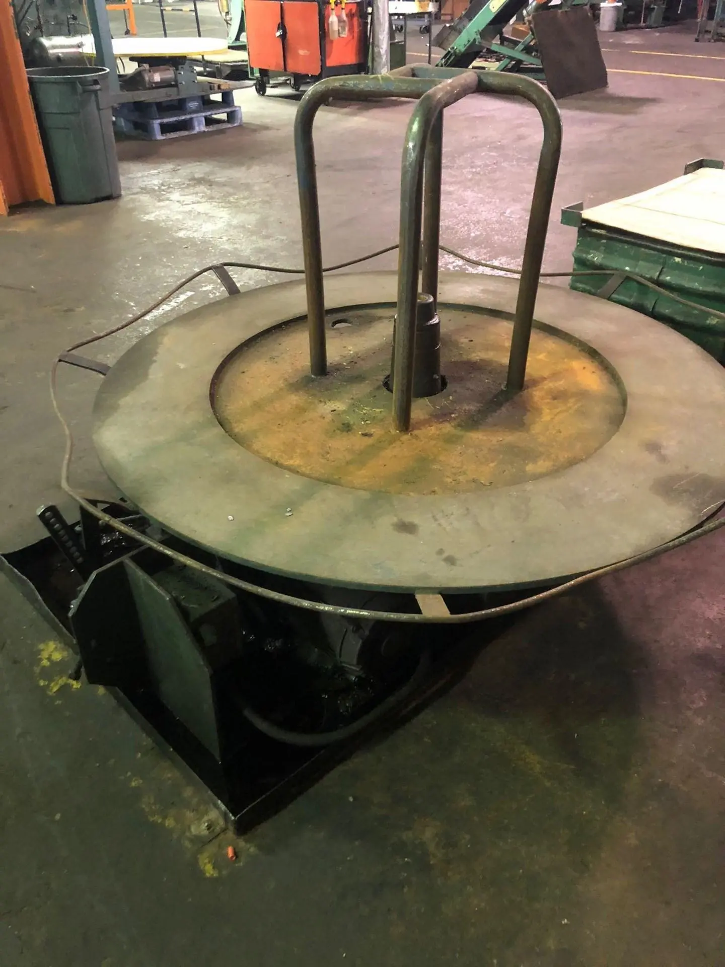 5' ROTATING HORIZONTAL PALLET TYPE UNCOILER TABLE: STOCK #10489