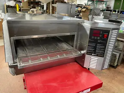 Used Star UM-1833A Conveyor Ovens Illinois US | Falcon Restaurant Supply #1374951