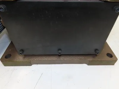 CKD RGIT140-008300S1F1 Rotary Indexer Table 8-Stop 300° 230V 3PH 40:1 Drive