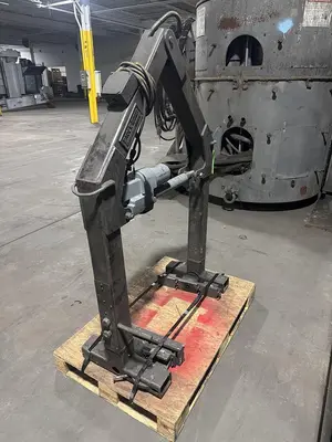 USED EAGLE EMH-500 MOLD HANDLER (SALE PENDING)
