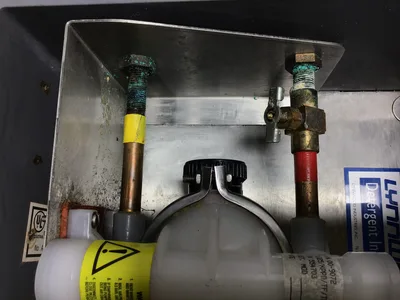 Lynnwood Series 4000 Detergent Injection & Sanitization System