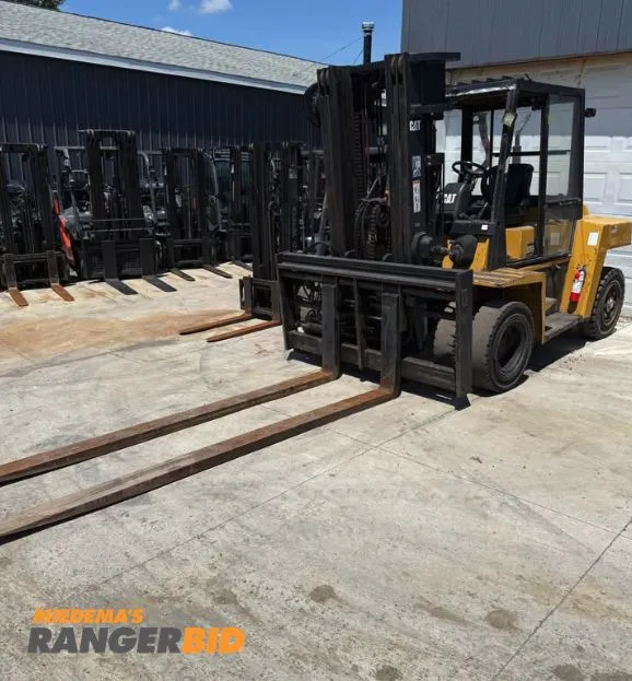 Used CAT DP70 Internal Combustion Forklifts: Pneumatic Tire Michigan US | Miedema Asset Management Group #1424692